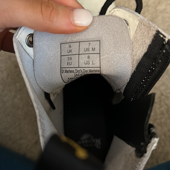 Women’s platform white high top Doc martens. - Picture 2 of 7